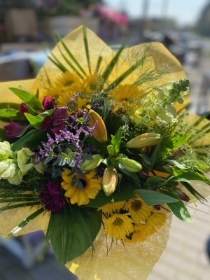 Bright Handtied Florist Choice